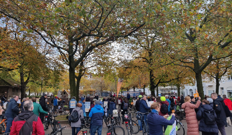 Fahrraddemonstration für den Erhalt der Fahrradstraßen am 3. November 2023